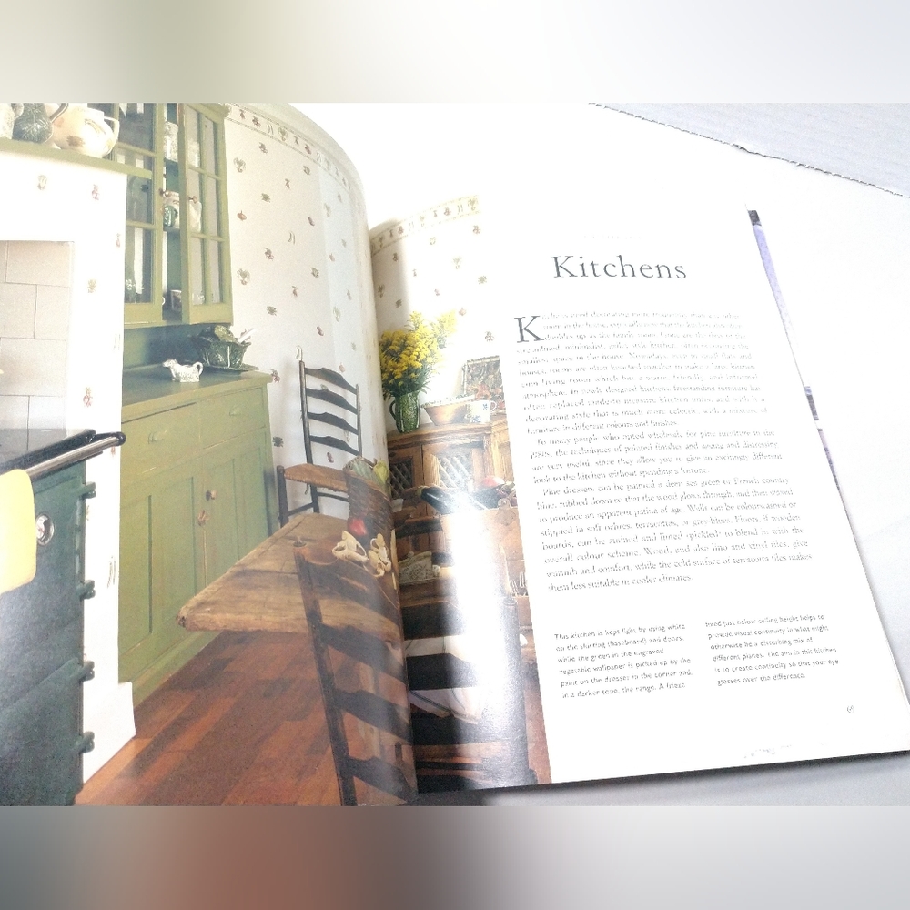 Laura Ashley Decorating With Paper and Paint Guide To Home Decorating Book - Picture 11 of 13